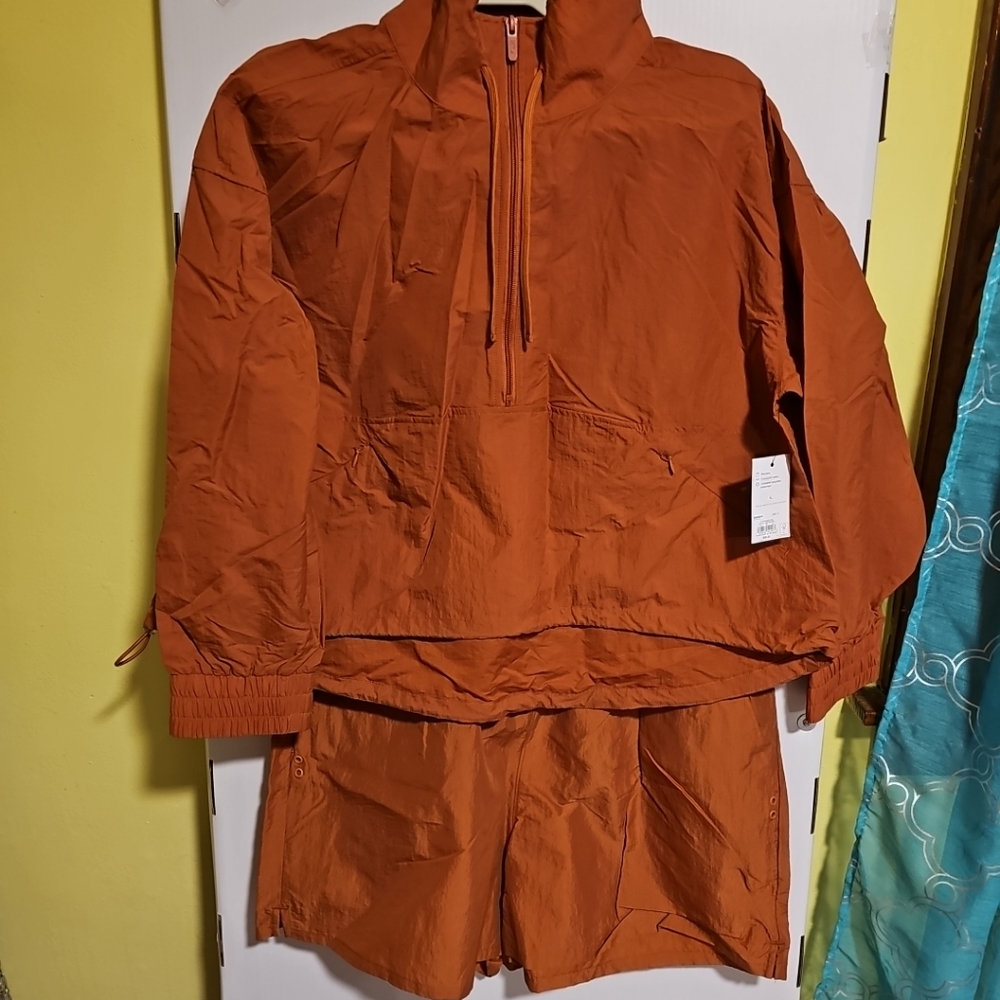 NWT Women's 1X FLX 1/4 Zip Crop Windbreaker & Shorts Cinnamon Active Outfit